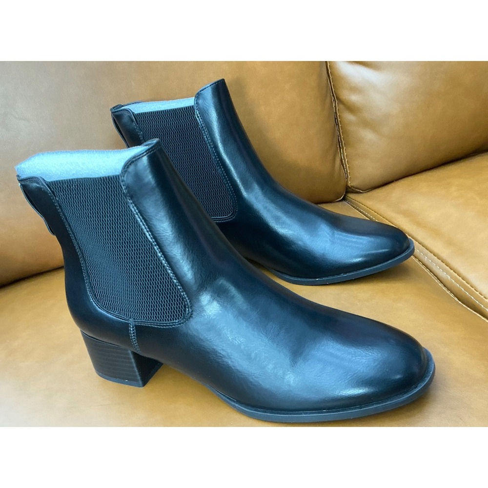 Journee Collection Chayse Bootie Women 10 Black Block Heel Chelsea